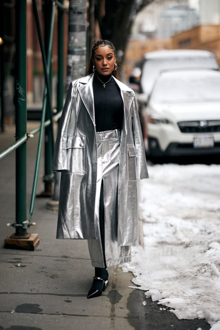 Metallic trench coat with matching pants — Simple Street Style Outfits