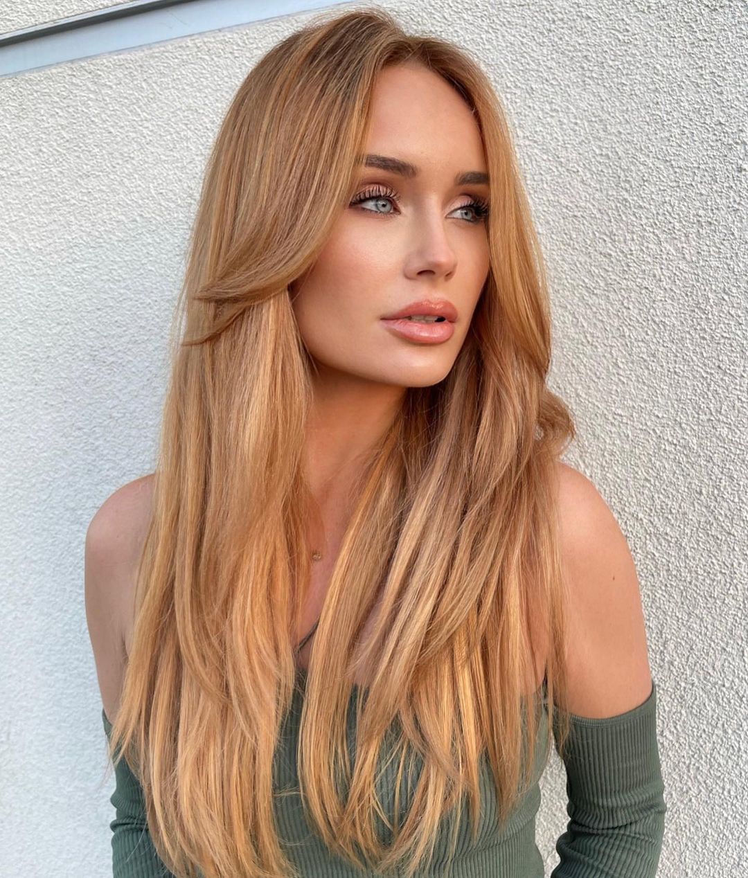 Strawberry Blonde Layers With Curtain Bangs — Simple Textured Hair