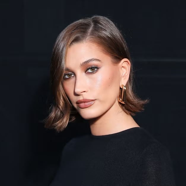 Medium Brown Chin Length Blunt Bob Medium Brown Chin Length Blunt Bob — Simple Thinning Hair