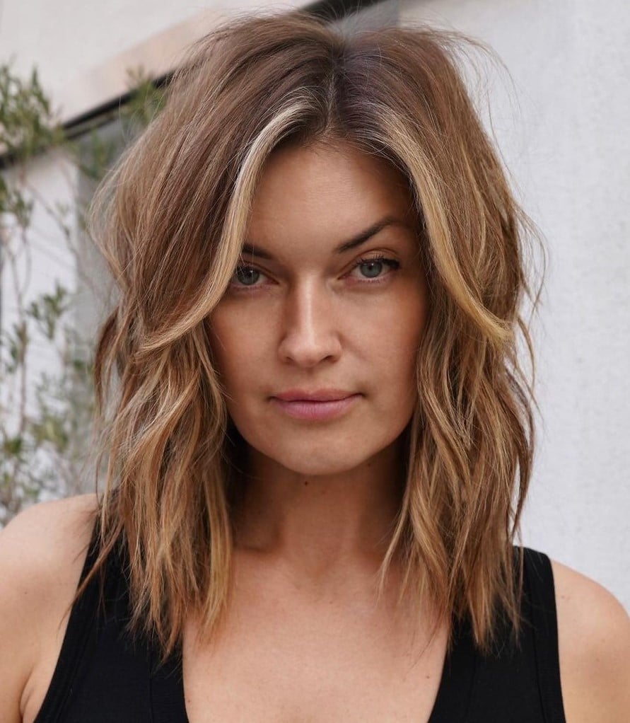 Layered Lob With Blonde Balayage Layered Lob With Blonde Balayage — Simple Thinning Hair