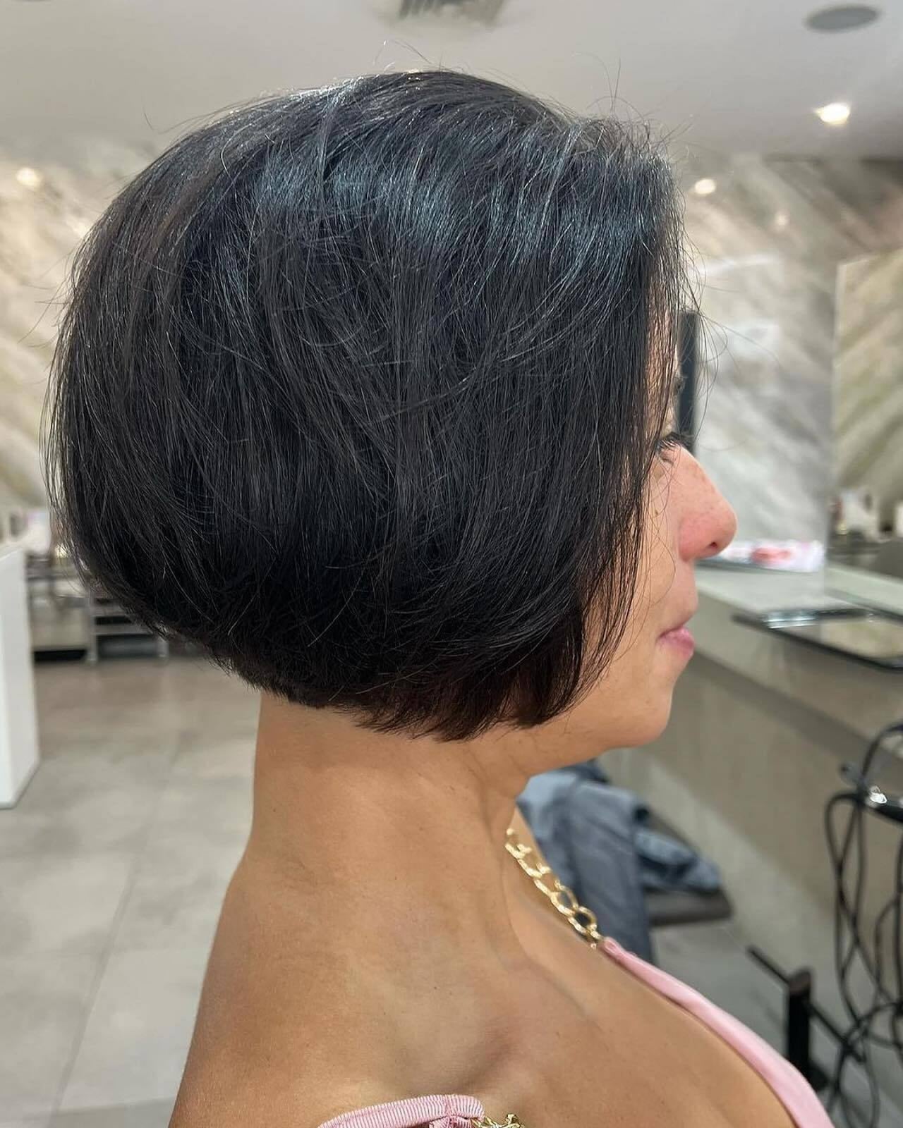 Sleek Dark Brown Blunt Bob Sleek Dark Brown Blunt Bob — Simple Thinning Hair