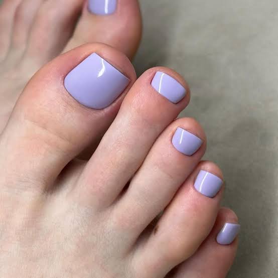 Solid Glossy Light Purple Toenails — Simple Toenail Colors