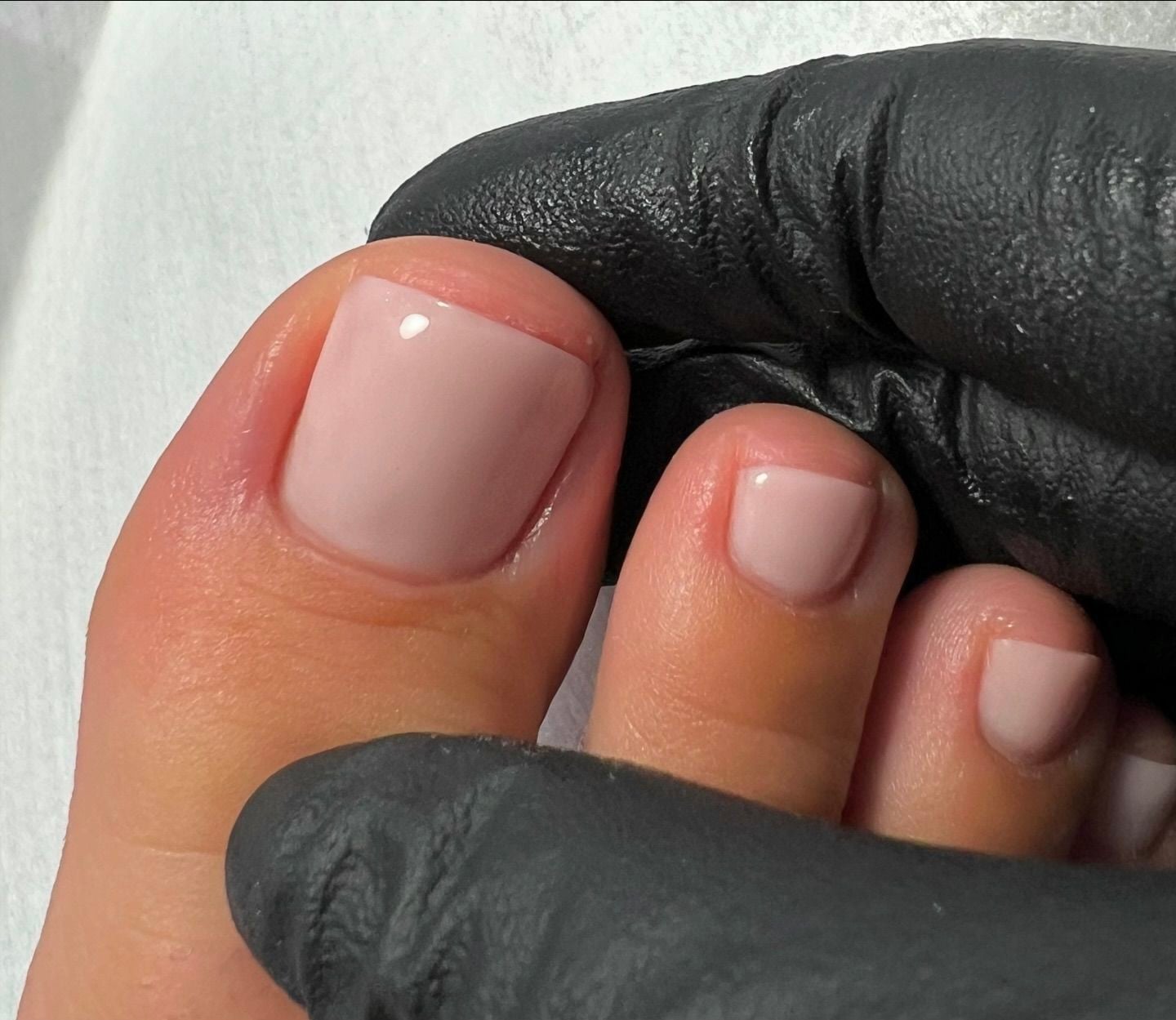 Sheer Nude Pink Glossy Toenails — Simple Toenail Colors
