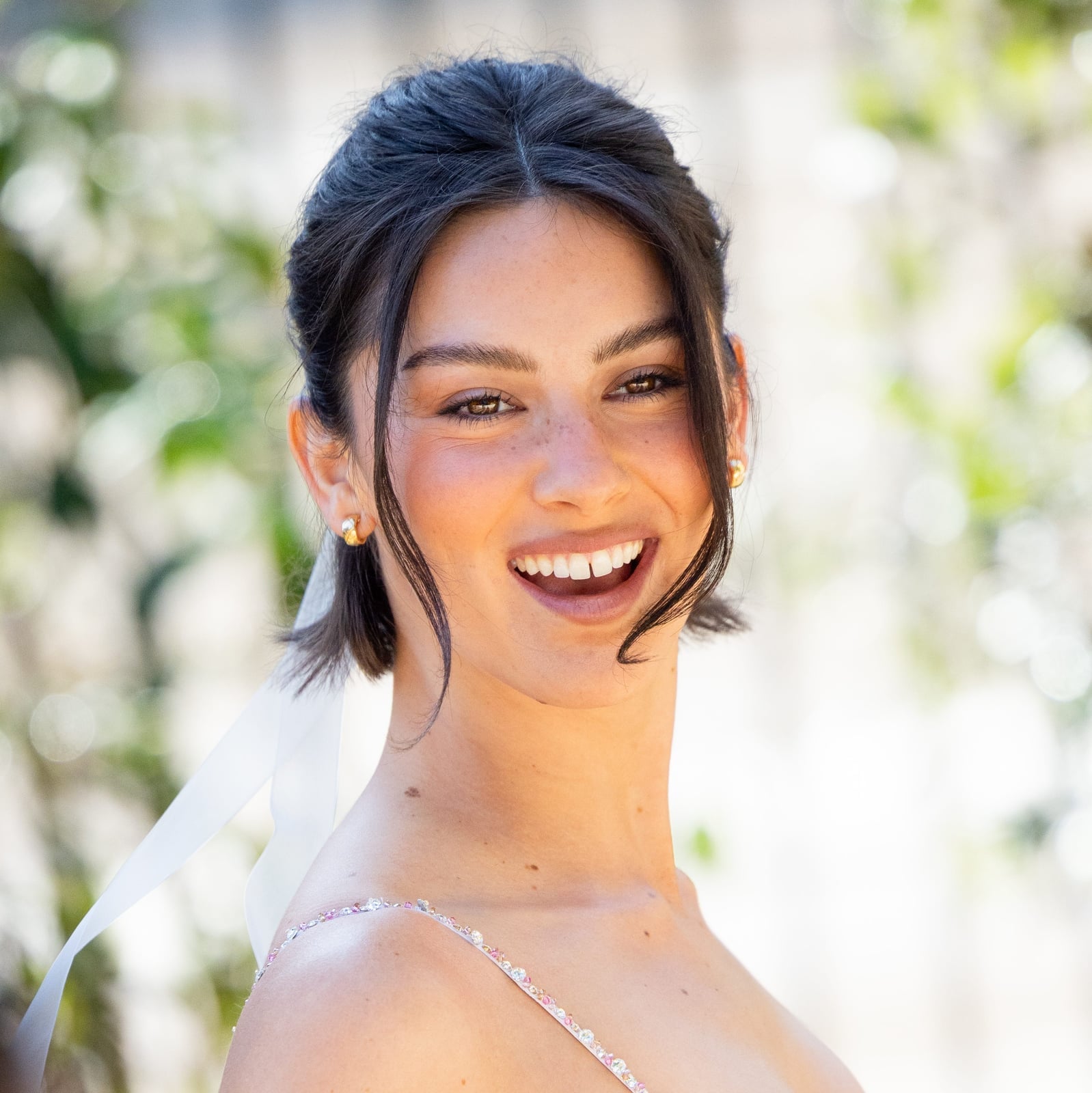 Collarbone Cut With Curtain Bangs Dark Brown — Simple Trending Hairstyle