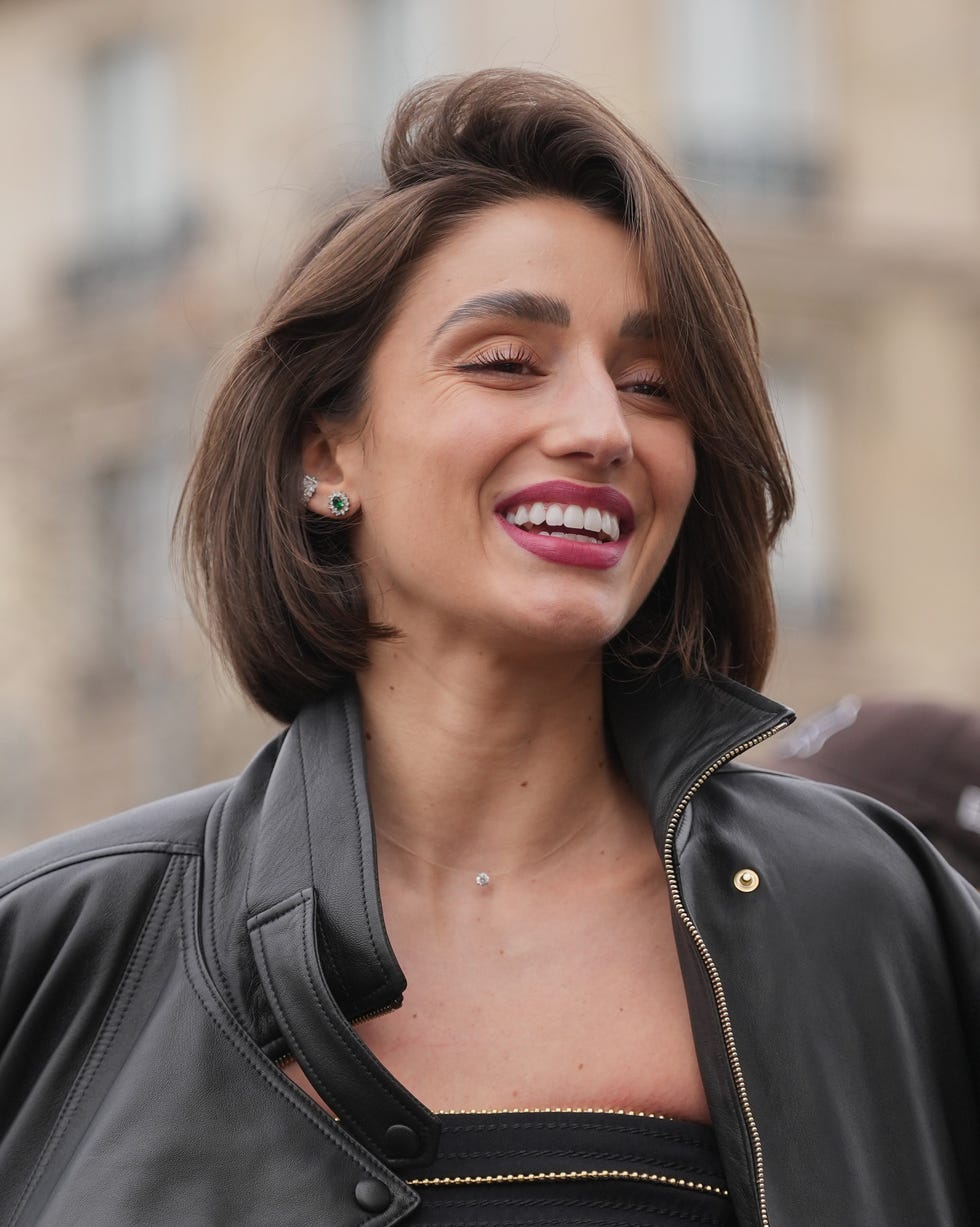 Sleek Chin Length Bob With Side Part — Simple Trending Hairstyle