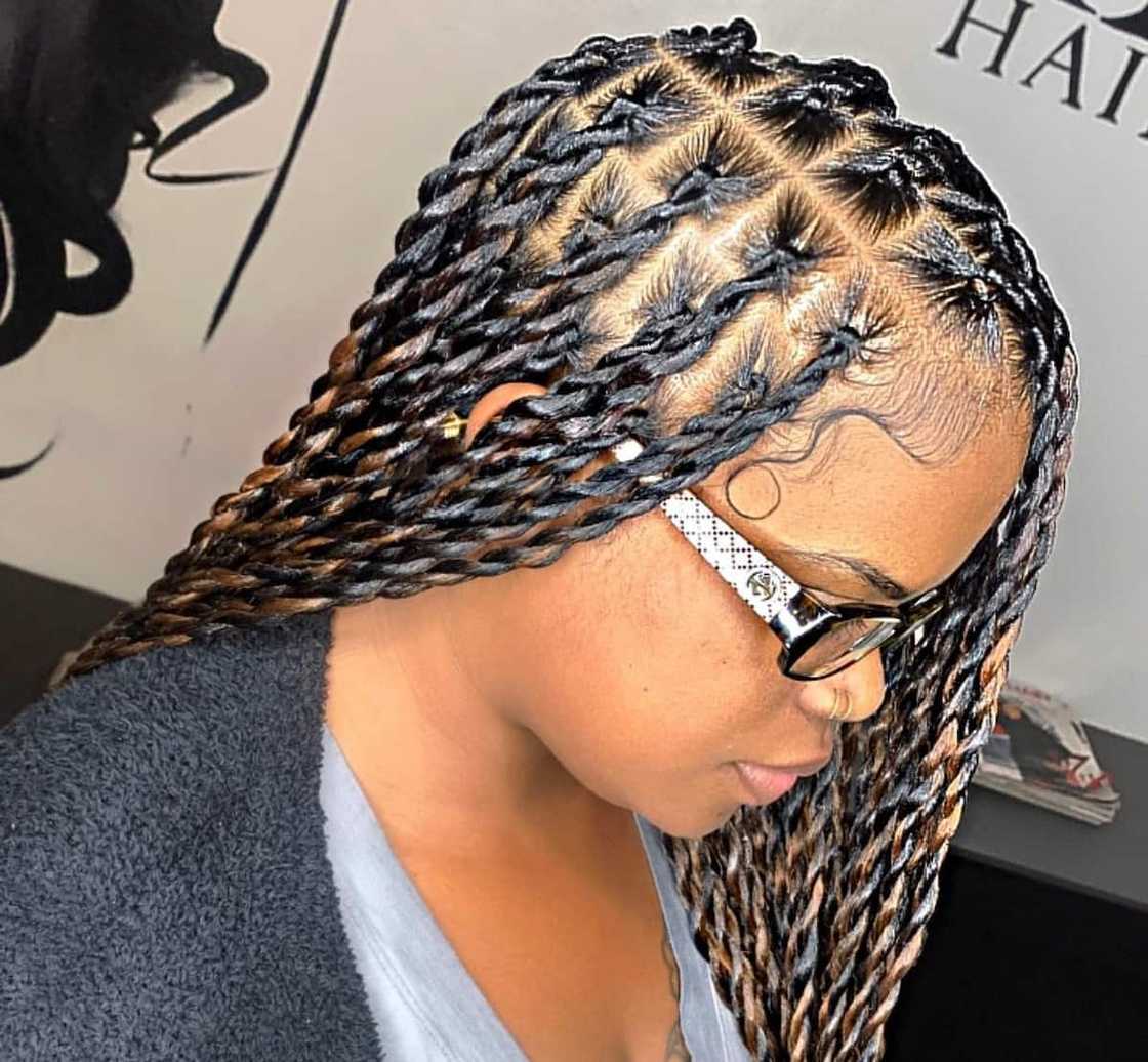 Mid-Back Two-Strand Twists With Color Contrast — Simple Twist Hairstyles