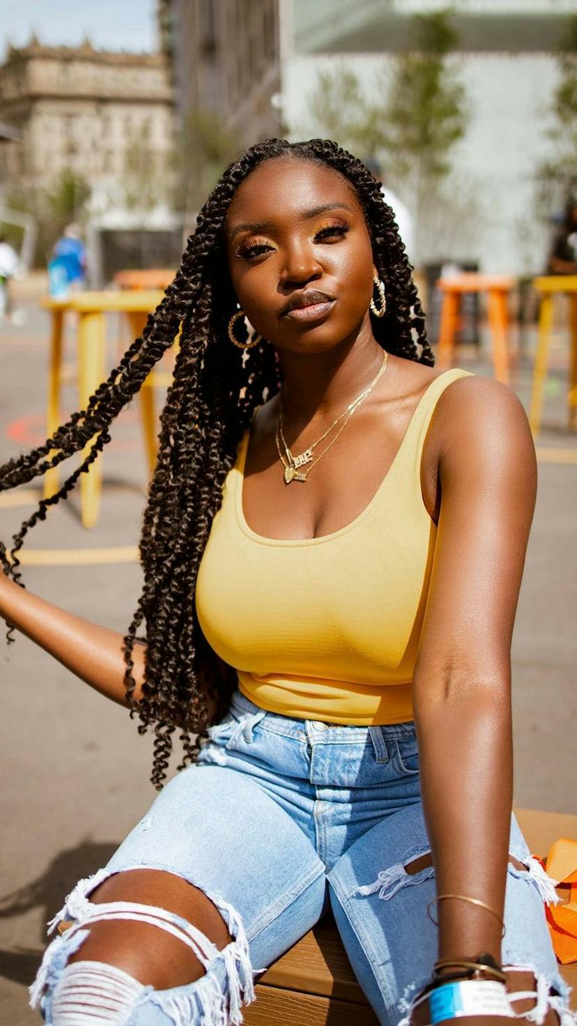 Mid-Back Passion Twists With Caramel Highlights — Simple Twist Hairstyles