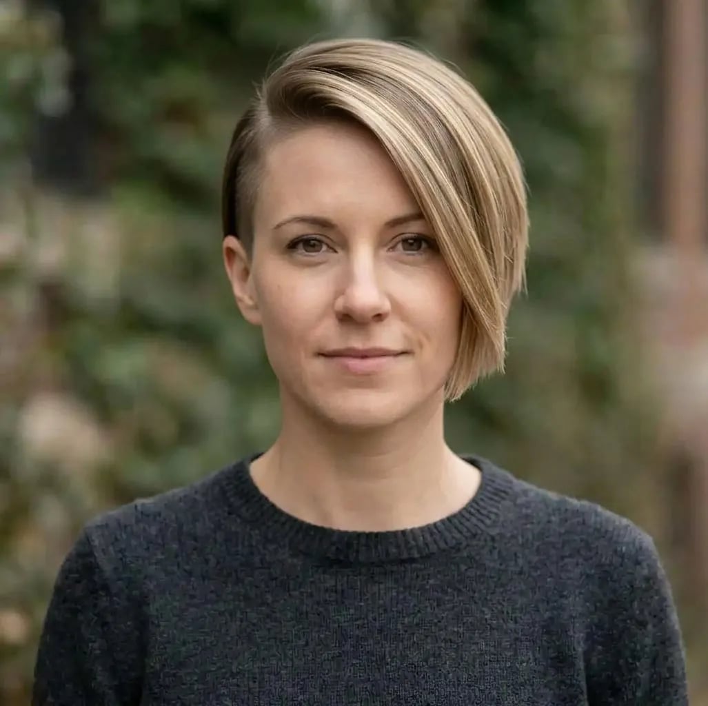 Blonde Asymmetrical Bob With Side Undercut — Simple Undercut Hairstyles