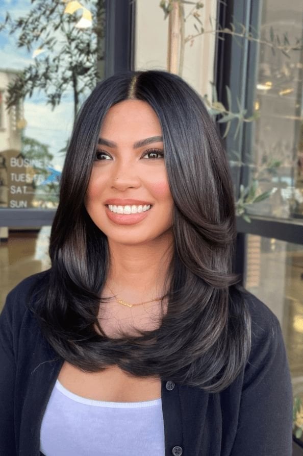 Collarbone Length Layers With Curtain Bangs Collarbone Length Layers With Curtain Bangs — Simple Volume Hair