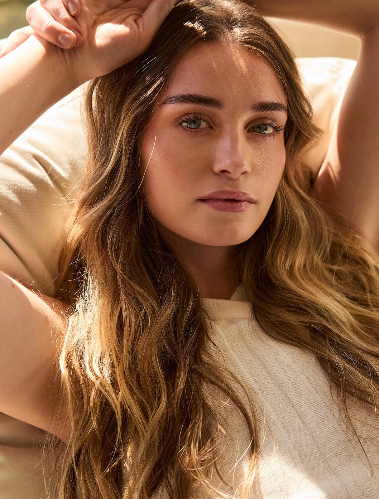 Mid-Back Honey Blonde With Natural Waves — Simple Volumizing Hair