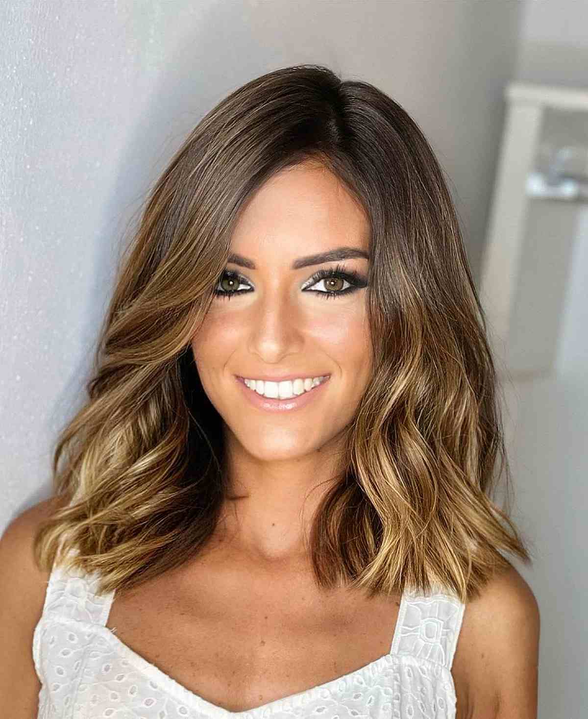 Collarbone Lob With Brunette Balayage, Middle — Simple Wavy Hairstyles