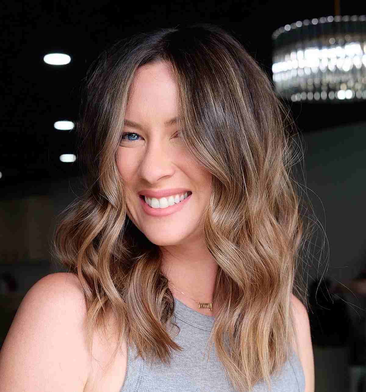 Collarbone Waves With Face-Framing Pieces — Simple Wavy Hairstyles