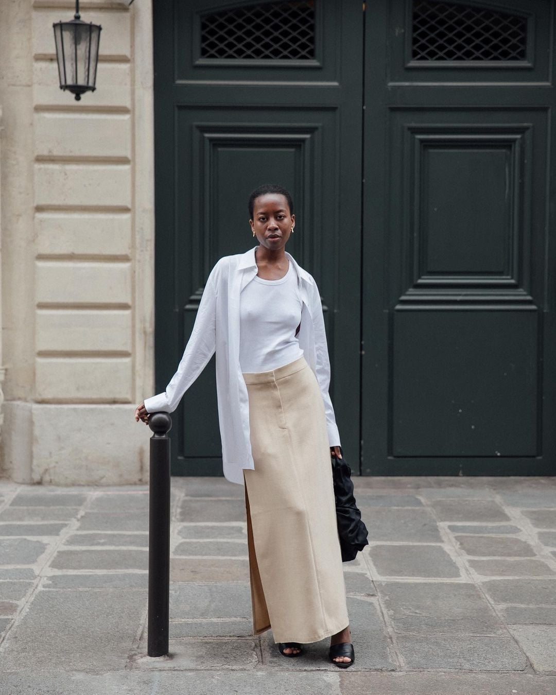 Layered White Tops with Beige Maxi Skirt Layered White Tops with Beige Maxi Skirt — Simple White Top Outfits