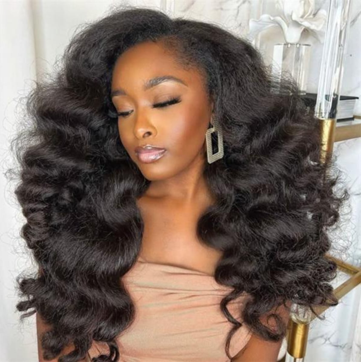 Mid-Back Salt and Pepper Wavy Hair — Simple Wig Hair