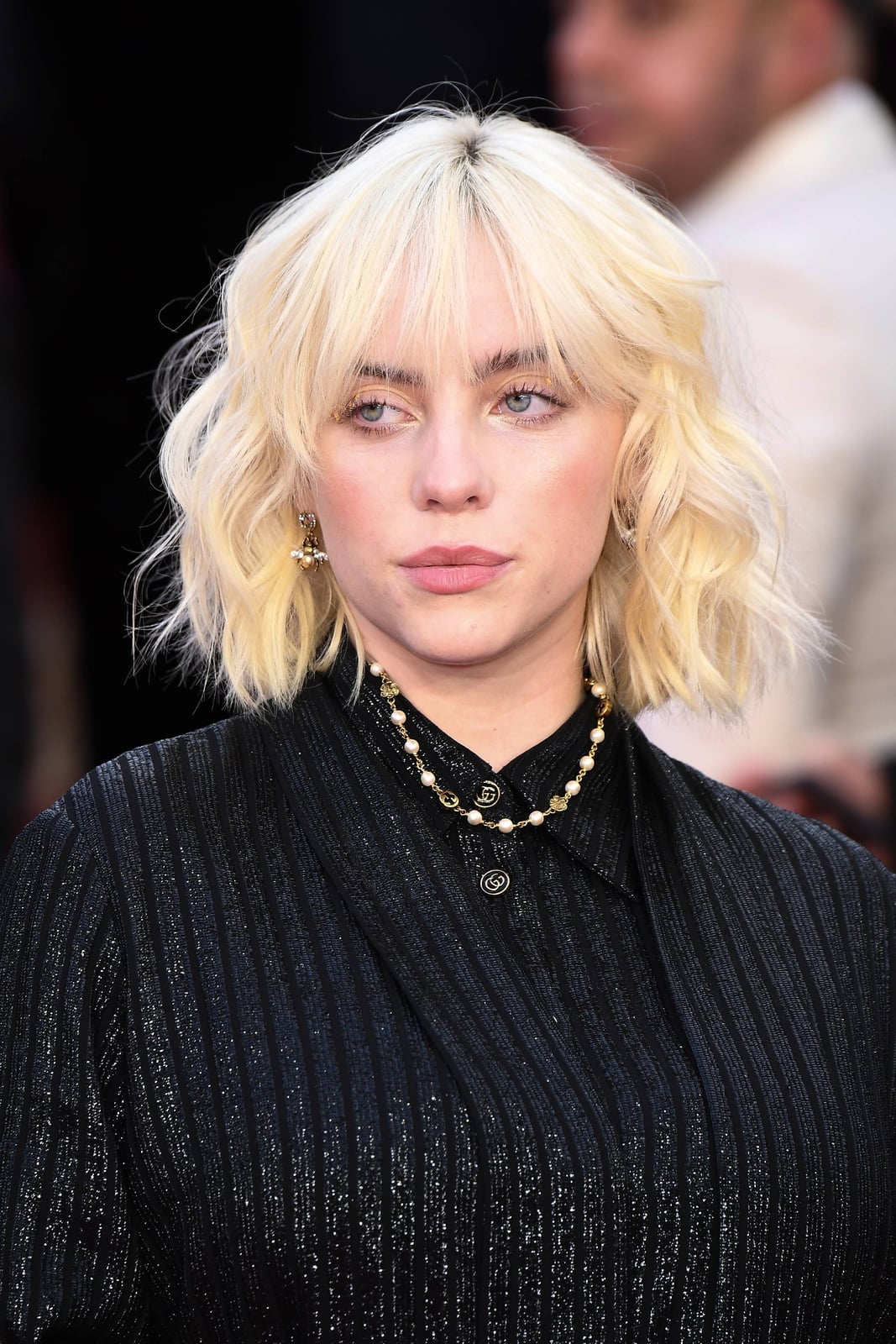 Collarbone Platinum Wolf Cut With Curtain Bangs — Simple Wolf Cut