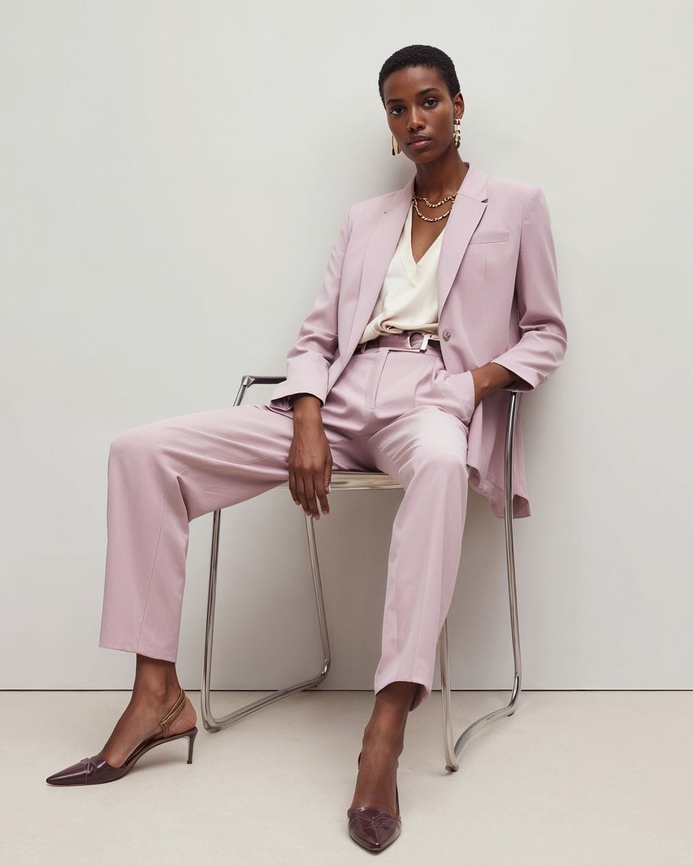 Soft Pink Oversized Blazer for a Modern Work Party Vibe Soft Pink Oversized Blazer for a Modern Work Party Vibe — Simple Work Party Outfits