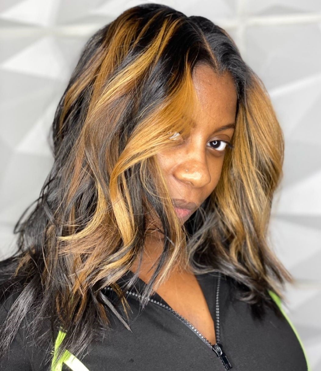 Shoulder Wavy Hair With Golden Blonde Stripes — Skunk Stripe Hair