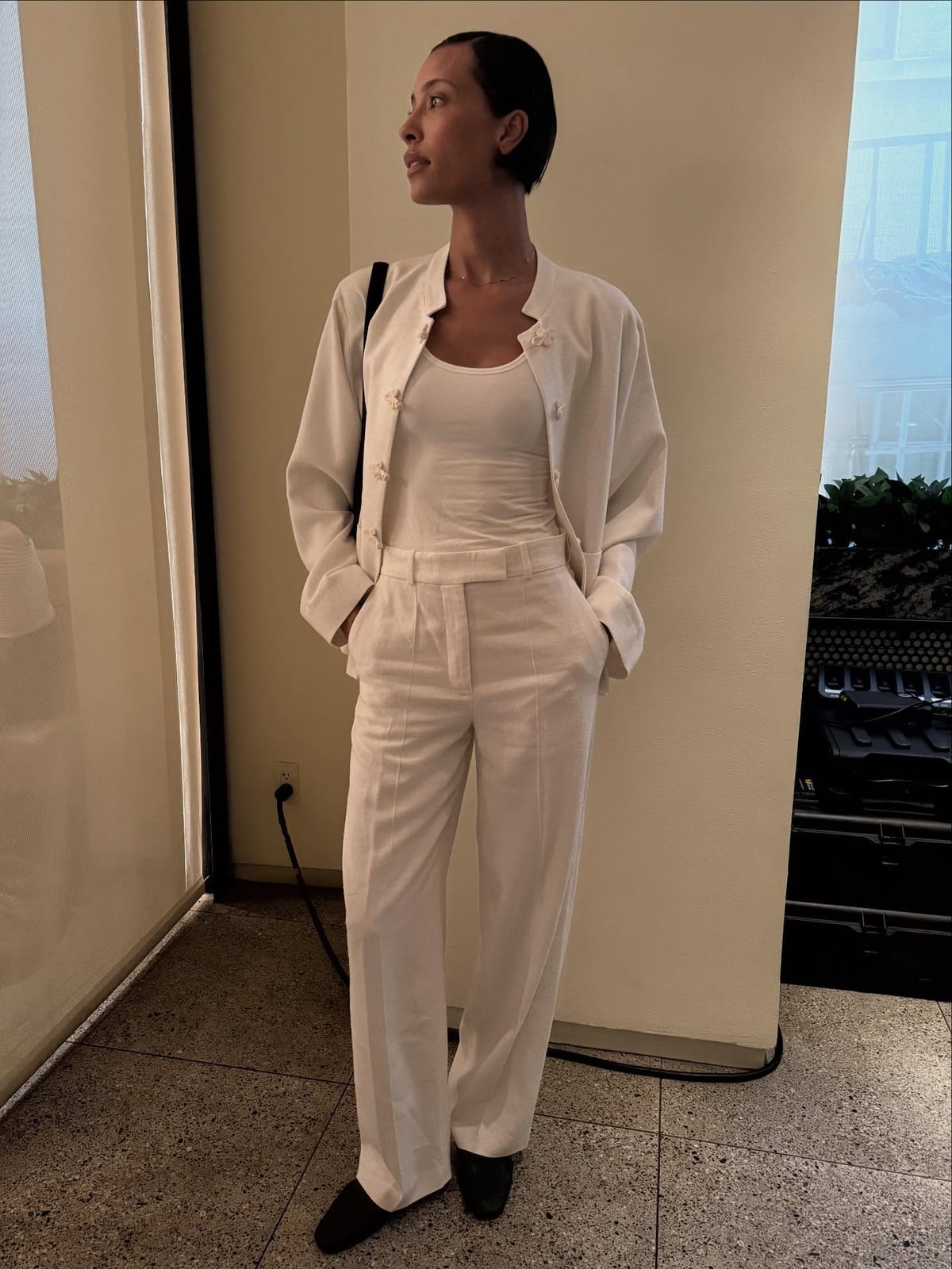 Monochromatic cream linen blend set — Smart Casual Outfits