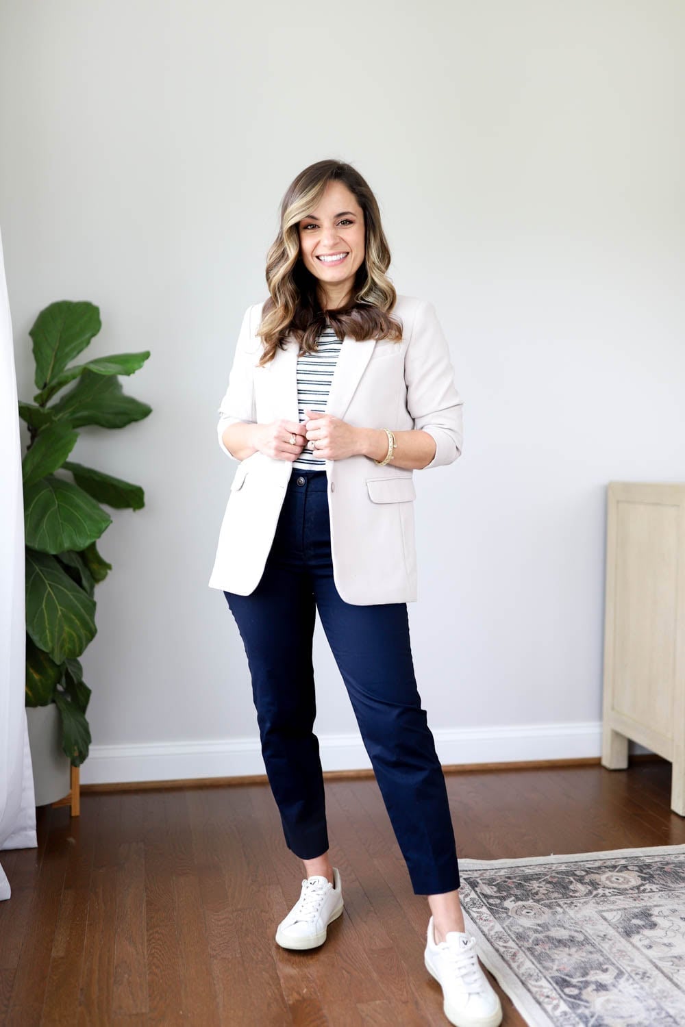 Oversized beige blazer with straight leg trousers, Striped T-Shirt — Smart Casual Outfits