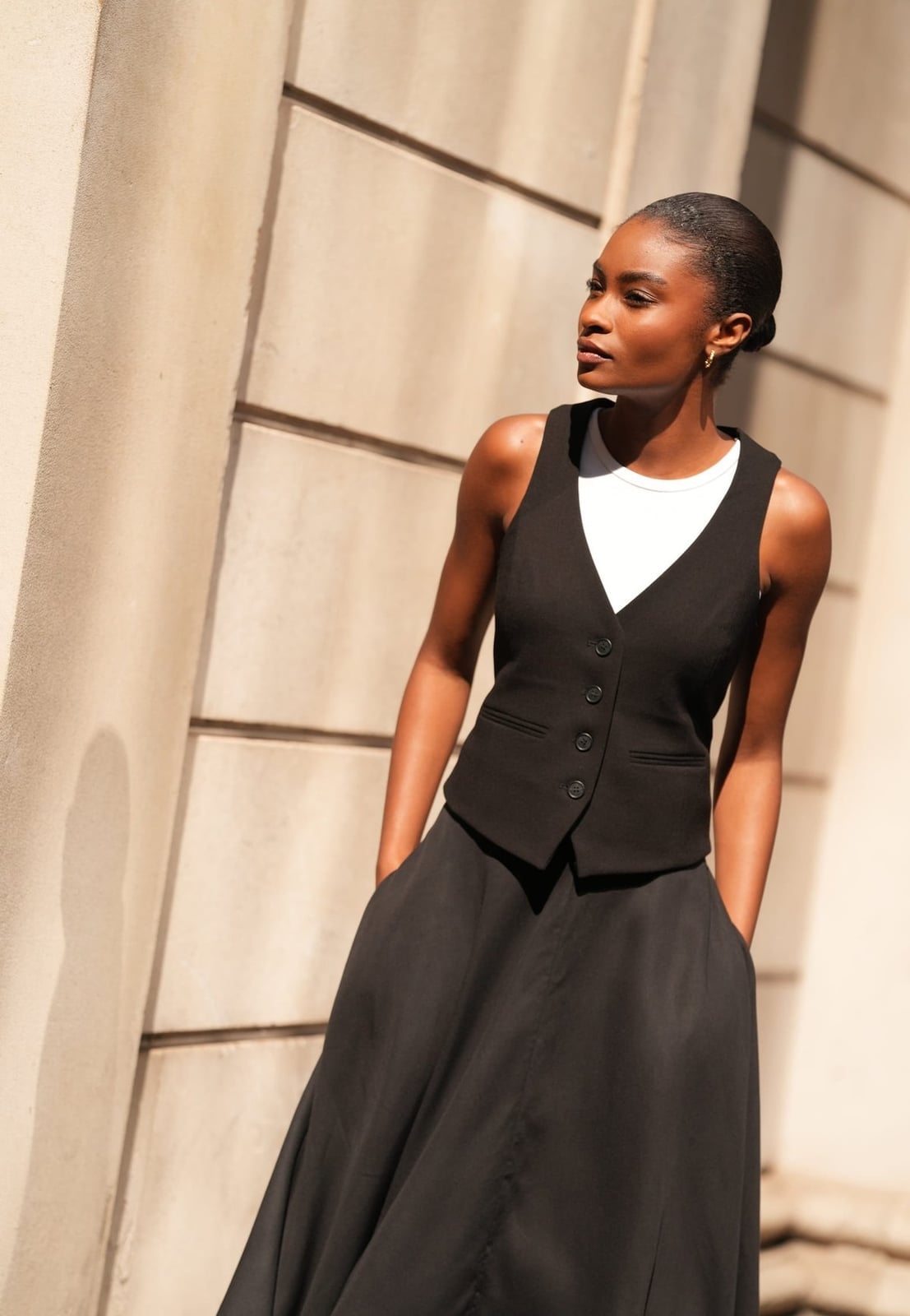 Black buttoned vest with wide leg trousers — Smart Casual Outfits