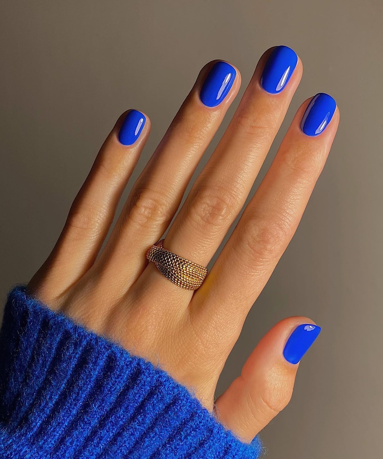 Vibrant Electric Blue Squoval Nails