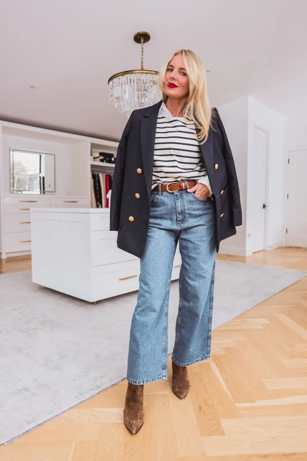 Light Wash Straight Leg Jeans With Blazer Drape — Straight Leg Jeans Outfits