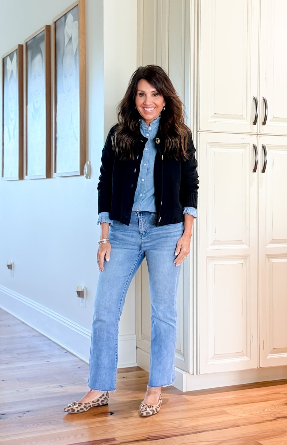 Leopard Flats With Denim Shirt and Cardigan — Straight Leg Jeans Outfits