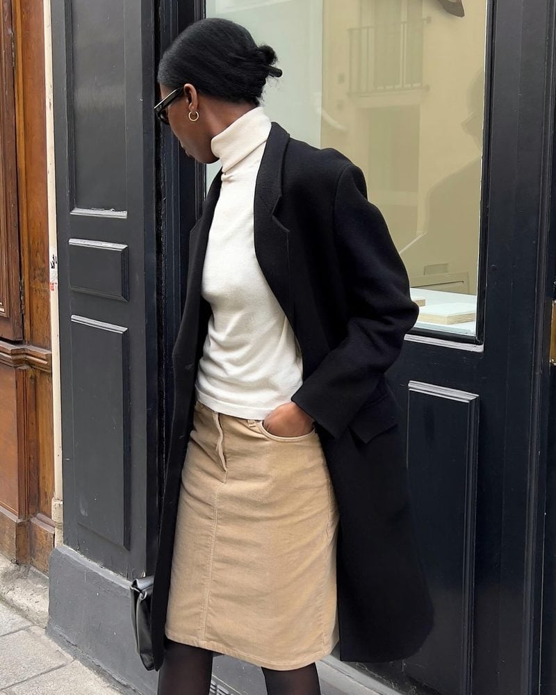 Beige corduroy pencil skirt with turtleneck and coat — Trendy Beige Outfits