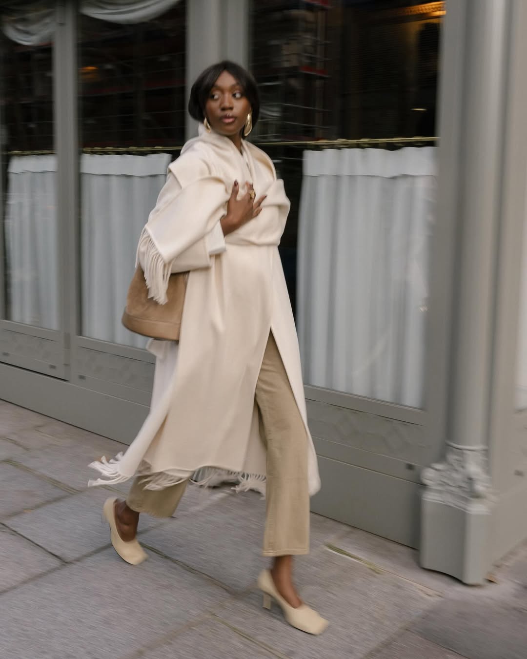 Beige trousers with cream longline coat and scarf — Trendy Beige Outfits
