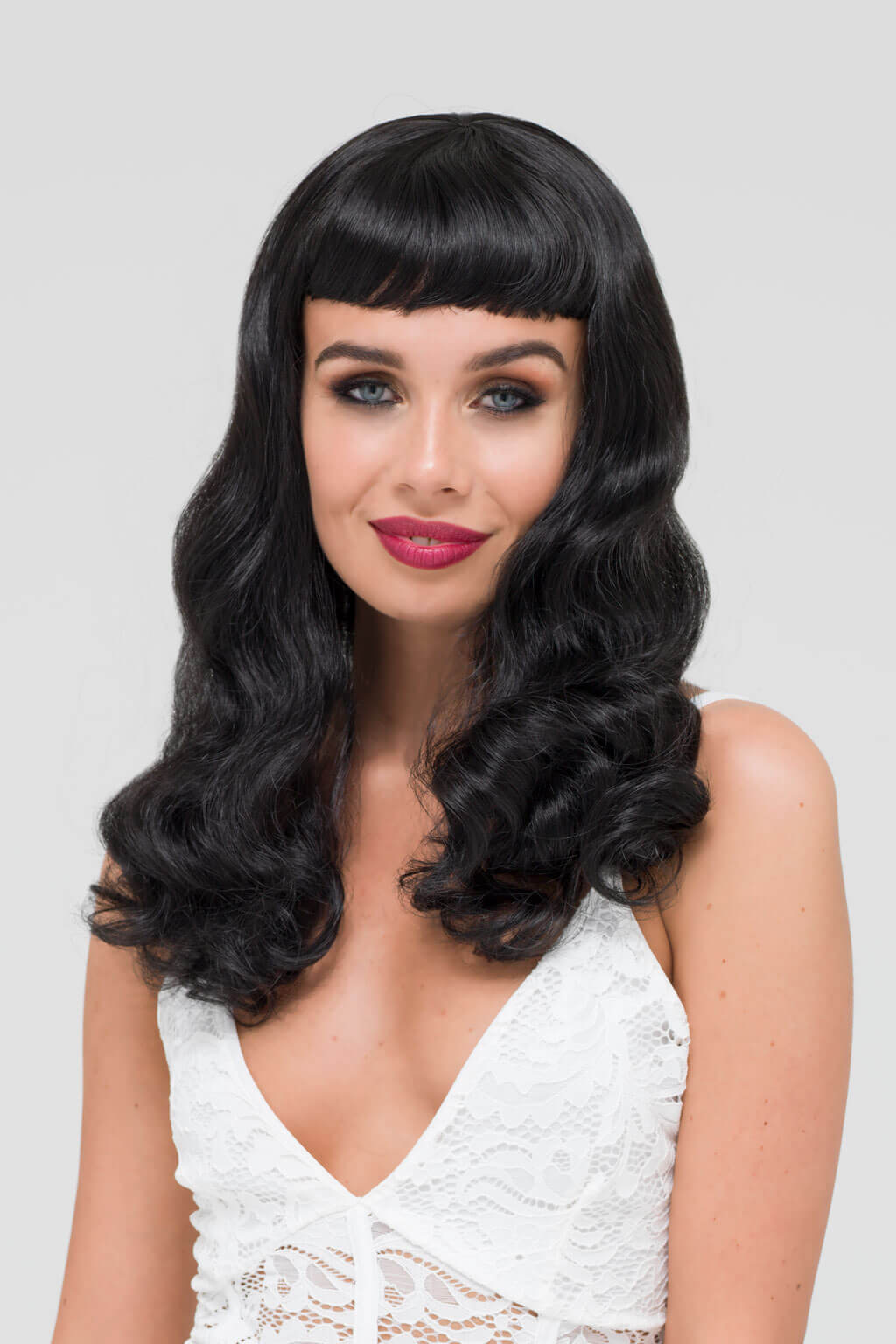 Long Black Old Hollywood Waves With Wispy Bangs — Trendy Black Wig