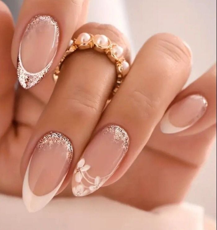 Nude Oval Nails With Glitter French and Floral Art — Trendy Bridal Nails
