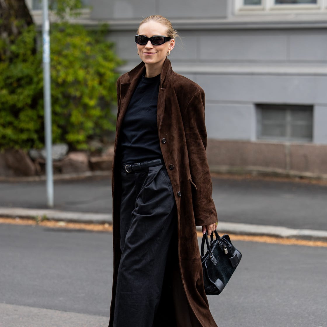 Long Brown Suede Coat Casual Styling — Trendy Brown Outfits
