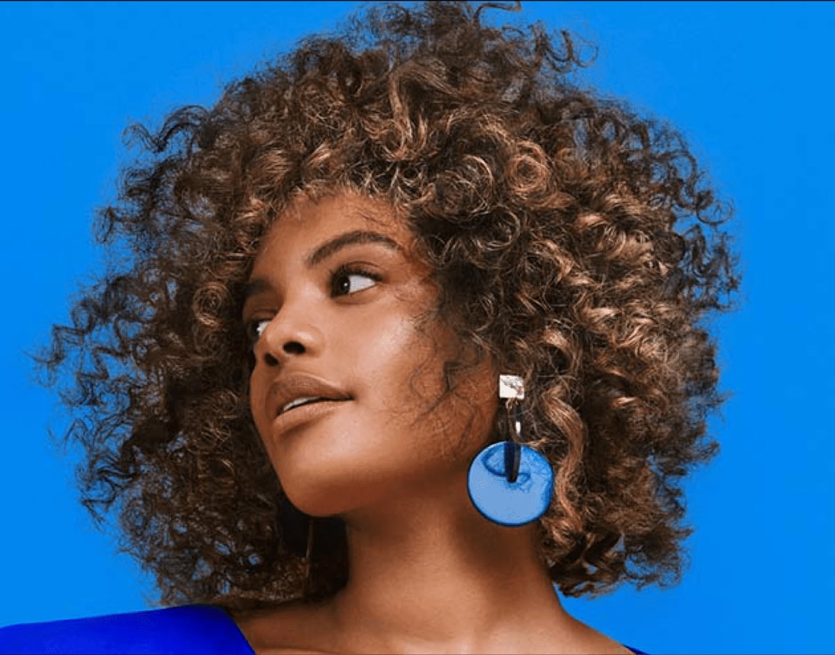 Collarbone Dark Brown With Caramel Highlights, Wavy — Trendy Curly Hair Color