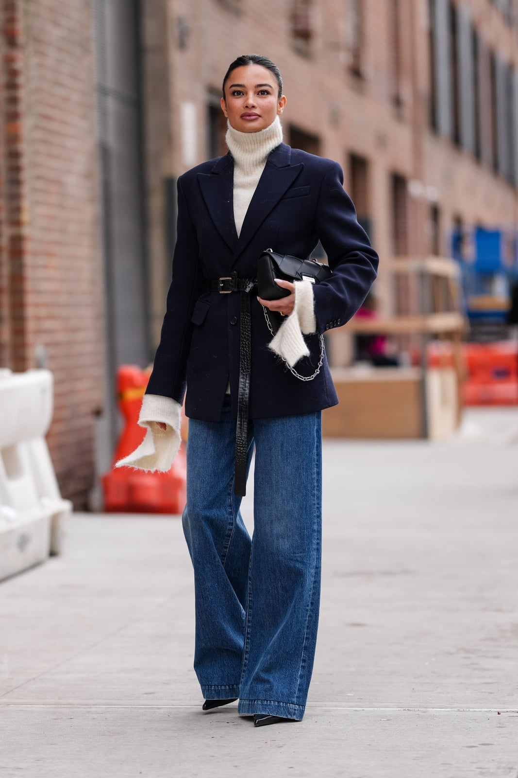 Smart Casual Wide Leg Jeans — Trendy Cute Jeans Outfit