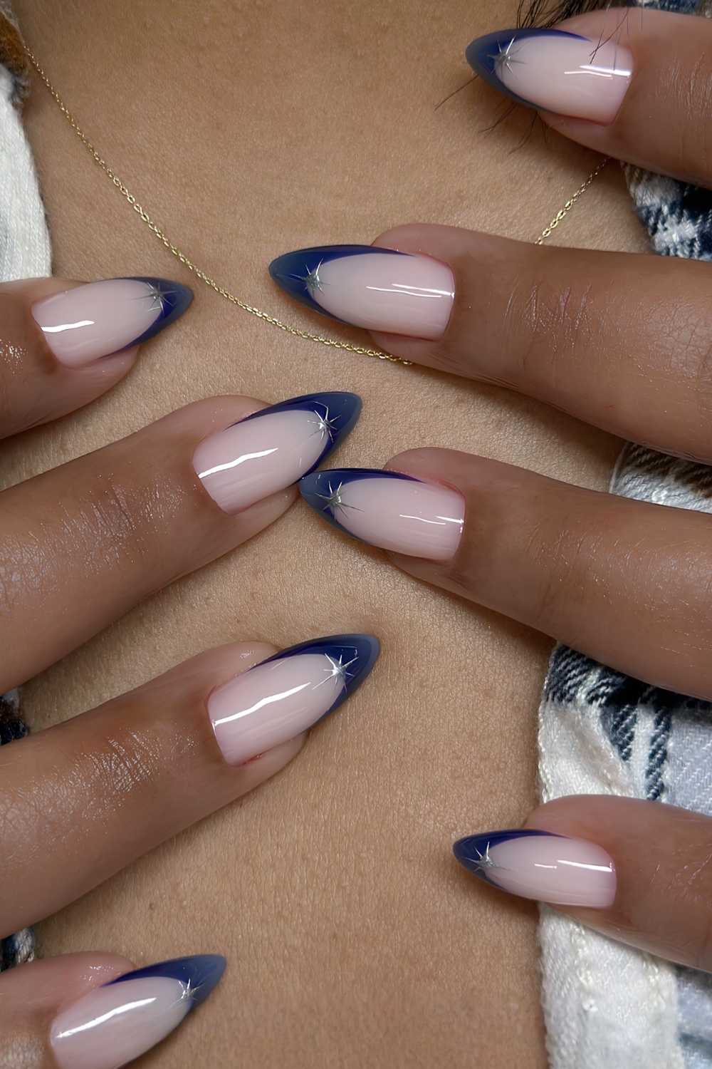 Dark Blue French Tip Starburst Medium Almond Nails — Trendy Dark Blue Nails