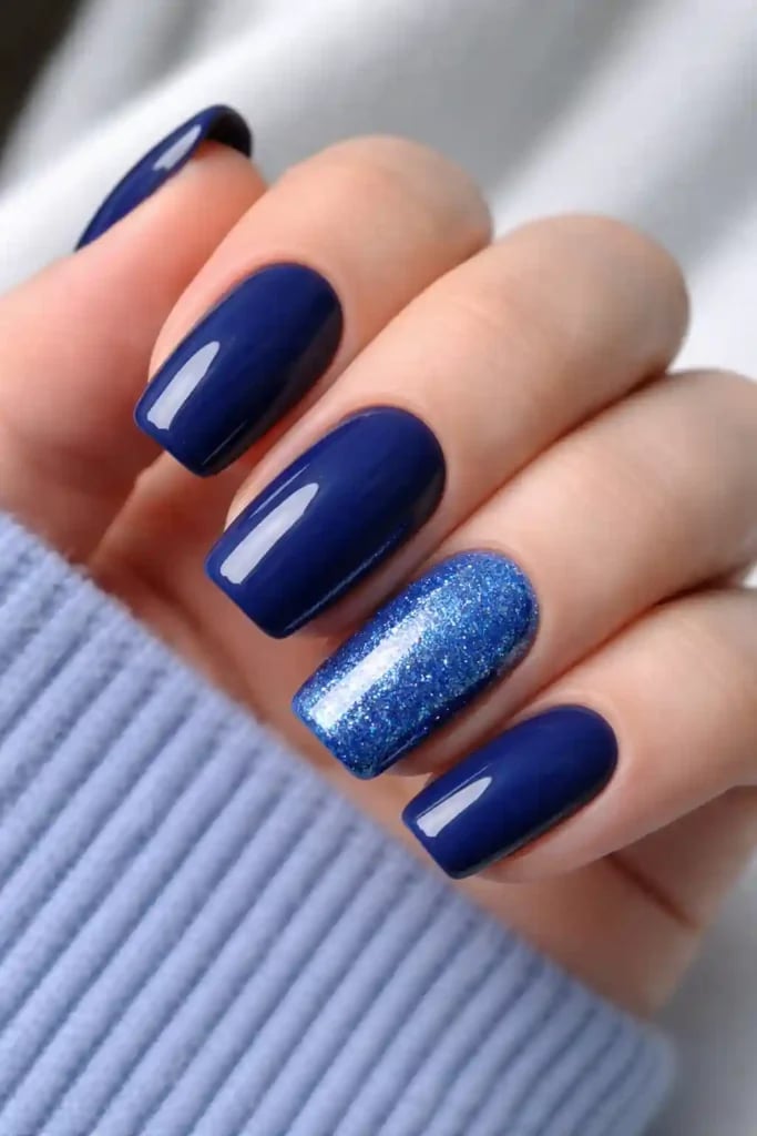 Glitter Accent Dark Blue Medium Square Nails — Trendy Dark Blue Nails
