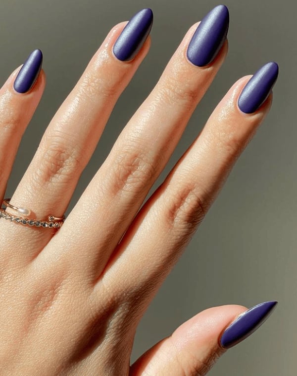 Matte Deep Indigo Short Almond Nails — Trendy Dark Blue Nails