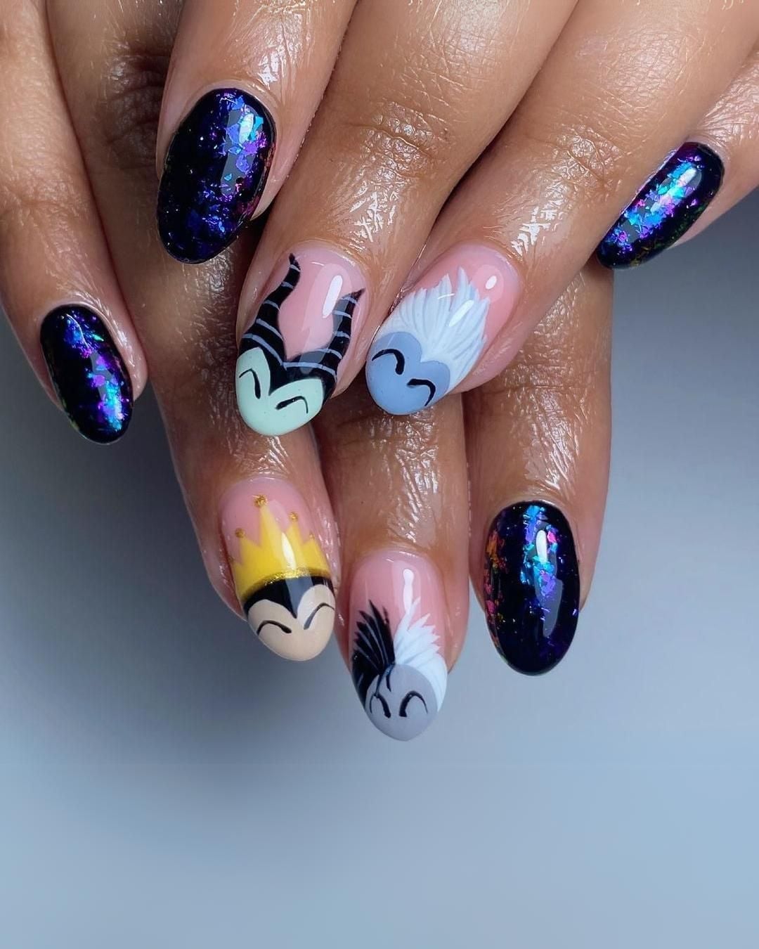 Medium Oval Villain Illustration Glitter Nails — Trendy Disney Nails