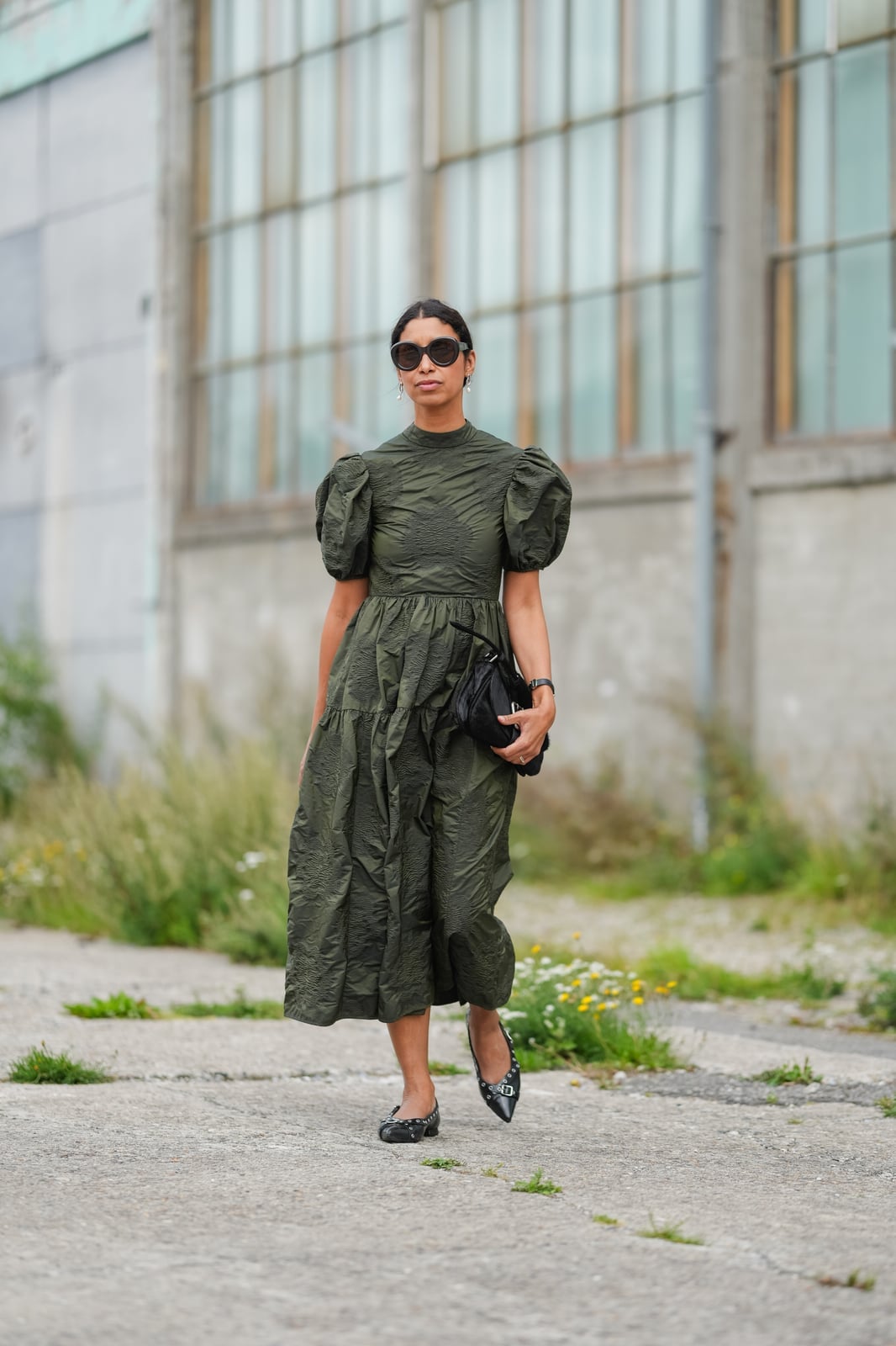Olive Green Textured Midi Dress With Puffed Sleeves — Trendy Dress with Sleeves