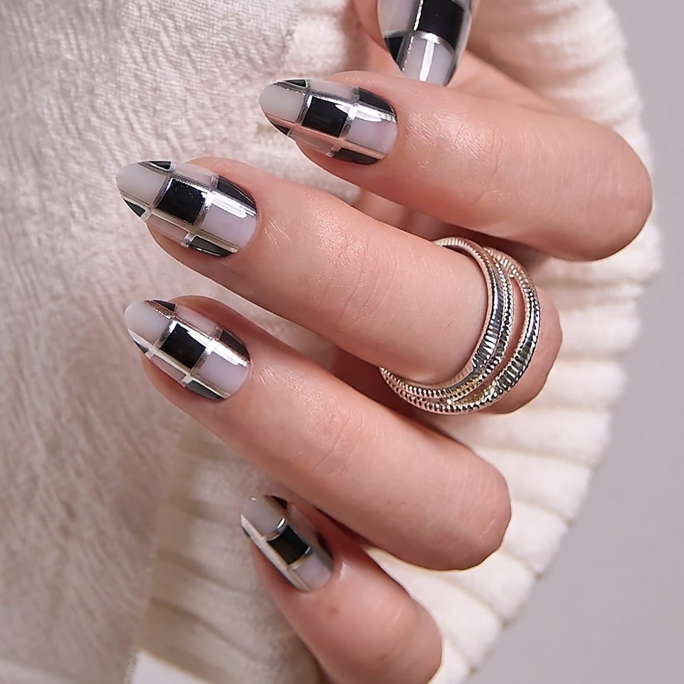 Black and White Plaid Short Almond Nails — Trendy Gel Nail Art