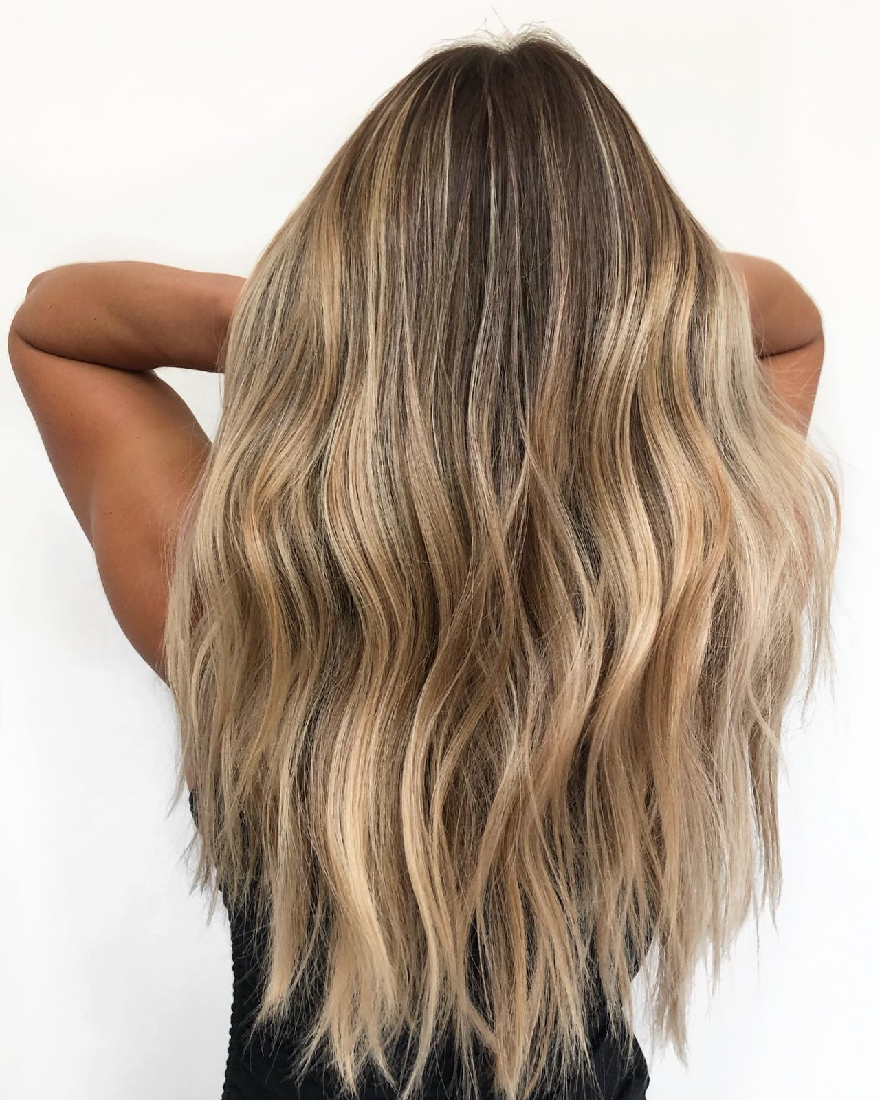 Long Wavy Golden Blonde With Root Shadow, Face-Framing Pieces — Trendy Golden Blonde Hair