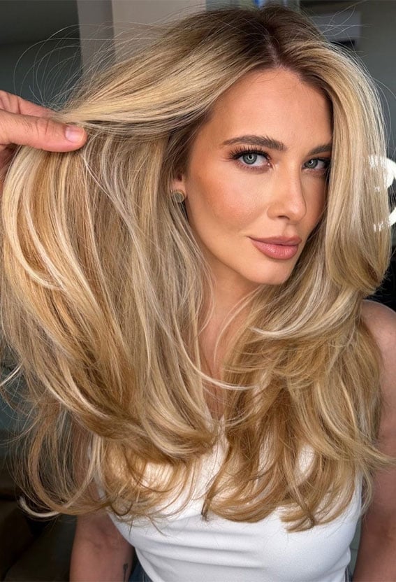 Metallic Golden Bronze Blonde Blowout — Trendy Golden Blonde Hair