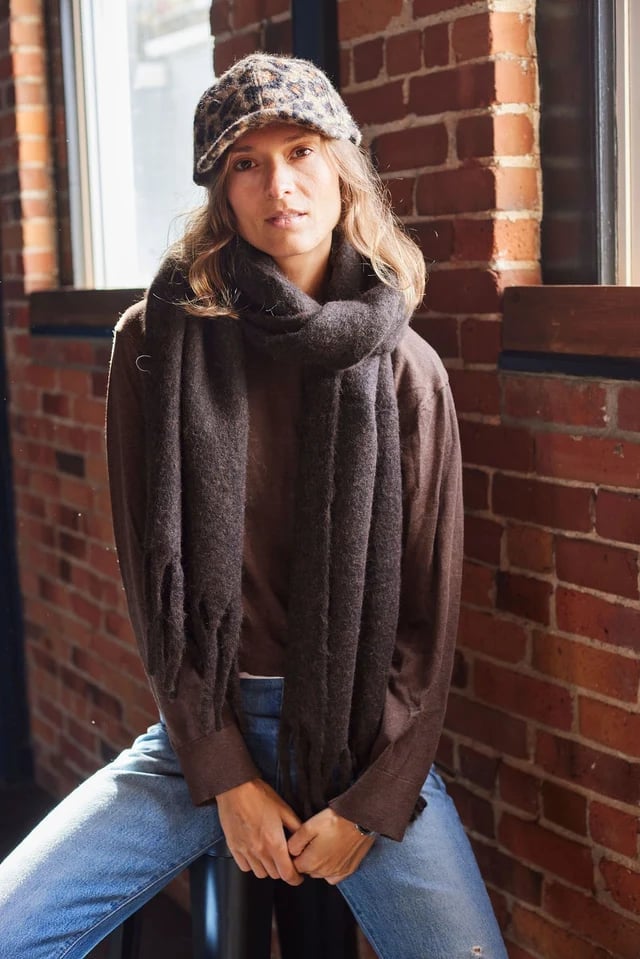 Collarbone Air-Dried Waves with Cap Collarbone Air-Dried Waves with Cap — Trendy Hair with Hat