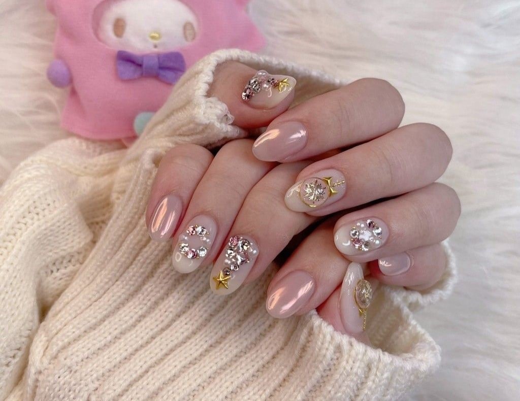 Short Almond Sheer Nude 3D Charm Glossy Nails — Trendy Japan Nails