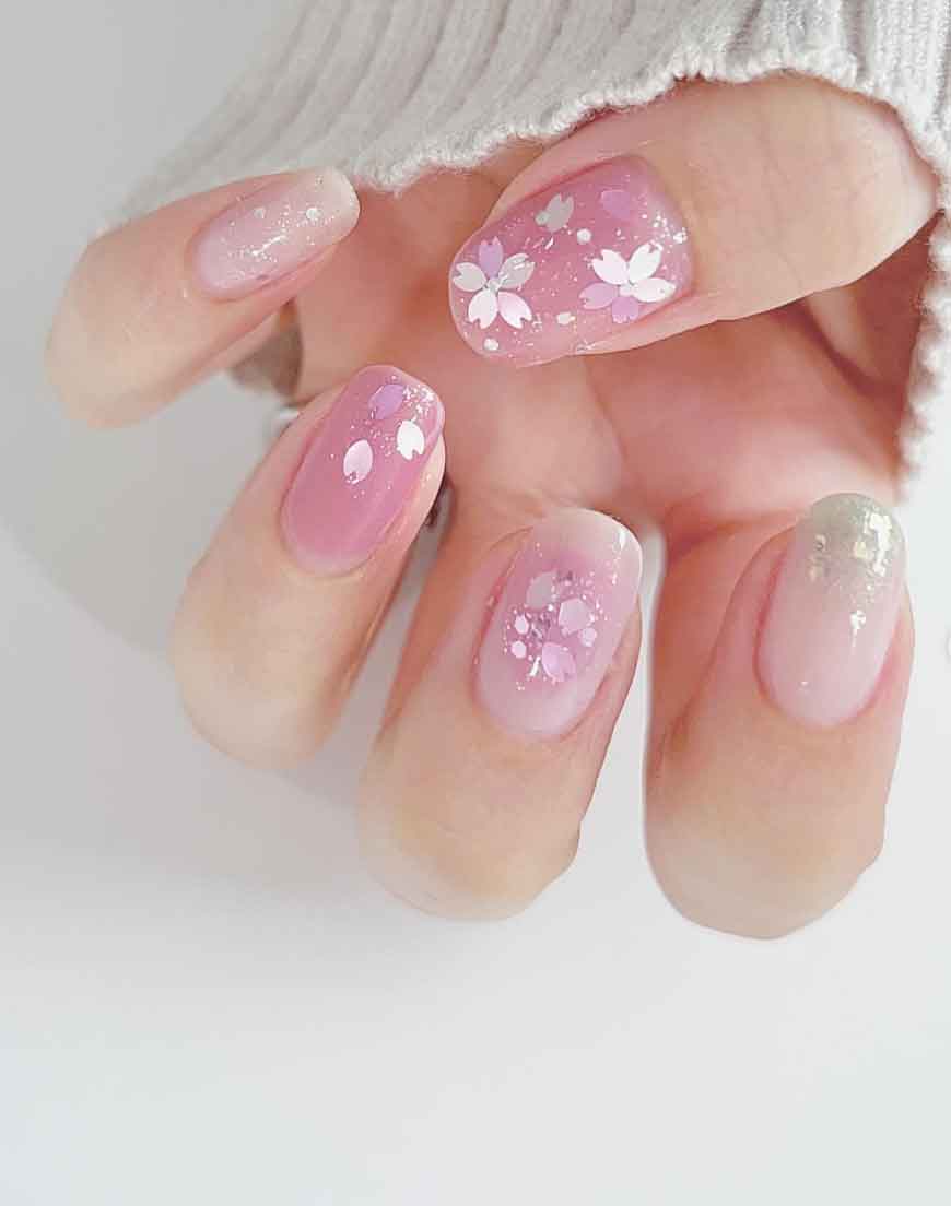 Medium Oval Cherry Blossom Soft Pink Shimmer Nails — Trendy Japan Nails