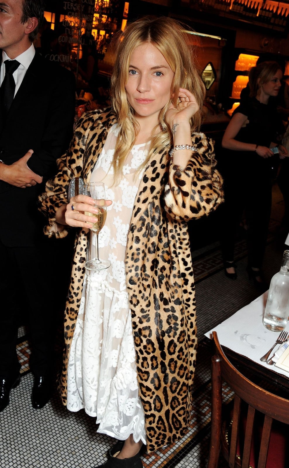 Faux Fur Coat Over Lace Dress for Evening — Trendy Leopard Print Outfits