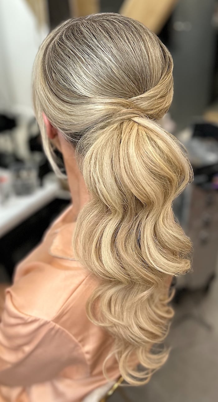 Blonde Collarbone Low Ponytail With Wrapped Base Blonde Collarbone Low Ponytail With Wrapped Base — Trendy Low Ponytail Hairstyles