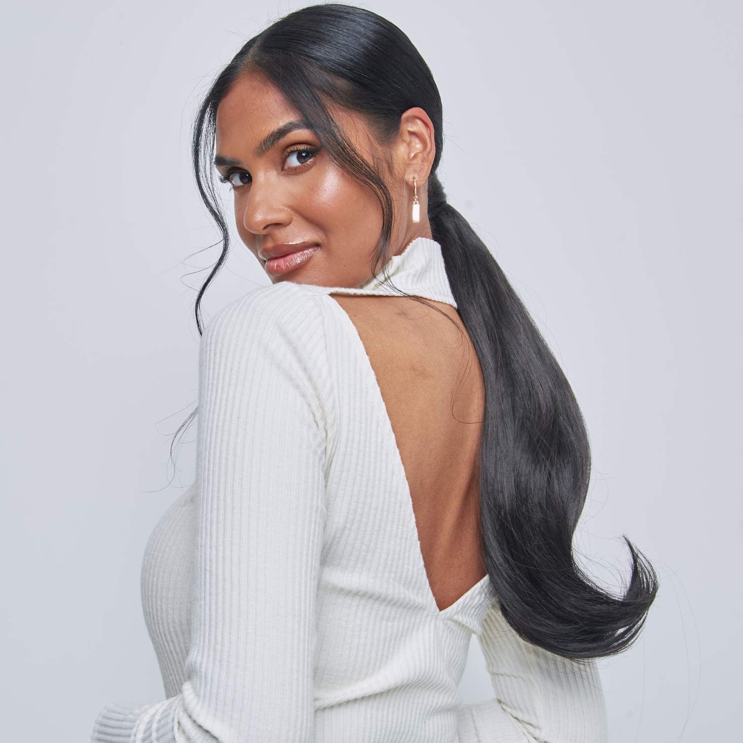 Dark Brown Wavy Low Ponytail Dark Brown Wavy Low Ponytail — Trendy Low Ponytail Hairstyles