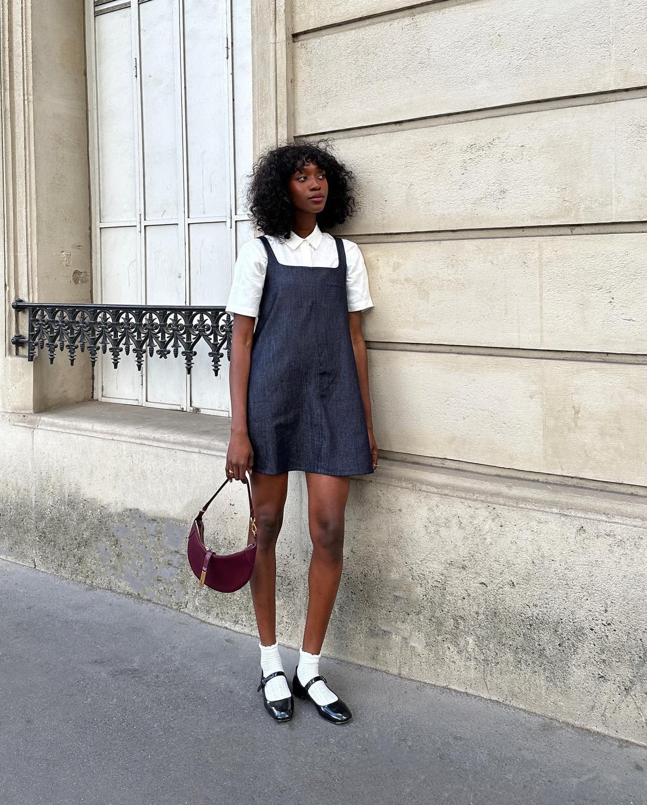 Black Mary Jane Loafers with a Denim Pinafore Dress Black Mary Jane Loafers with a Denim Pinafore Dress — Trendy Mary Janes Outfit