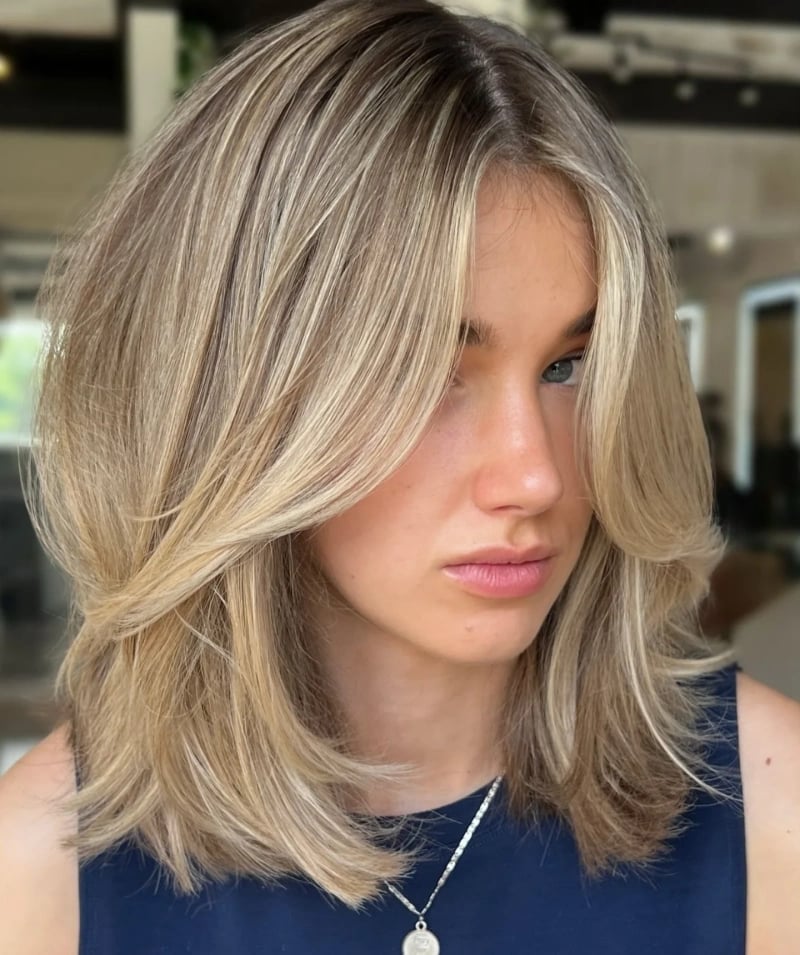 Collarbone Layers With Curtain Bangs, Close-Up Take Collarbone Layers With Curtain Bangs, Close-Up Take — Trendy Medium Hair